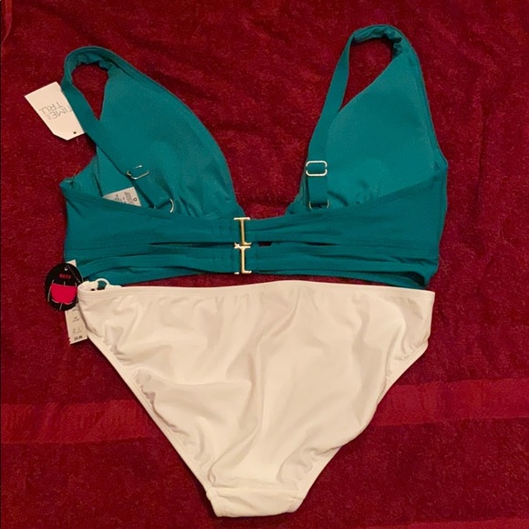 Bikini - Picture 2 of 5